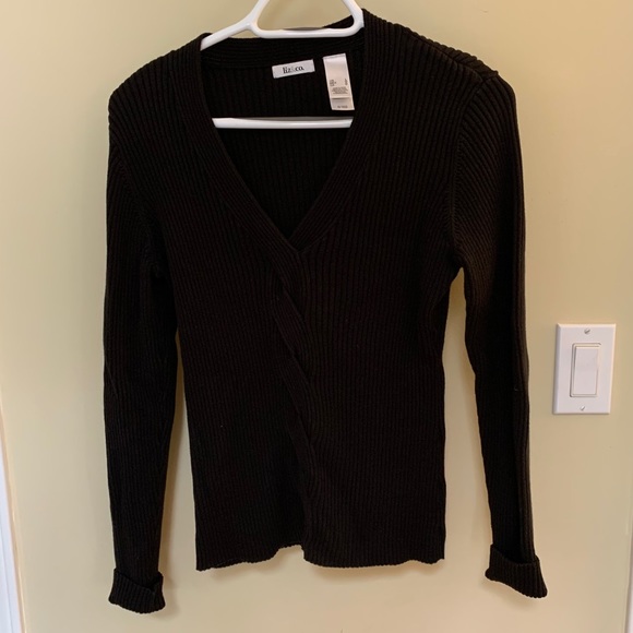 2/$22 Liz & Co Black Cotton Sweater - Picture 1 of 6